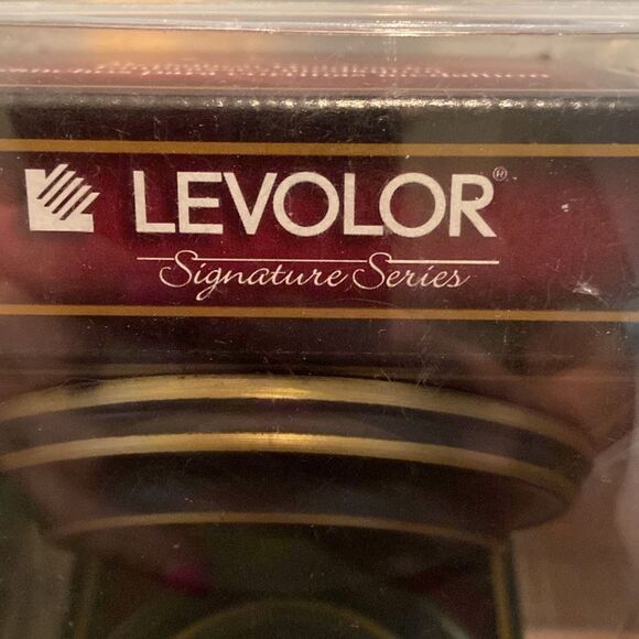 Levolor Bronze Medallion Curtain holdbacks Set of 3 - Picture 2 of 5